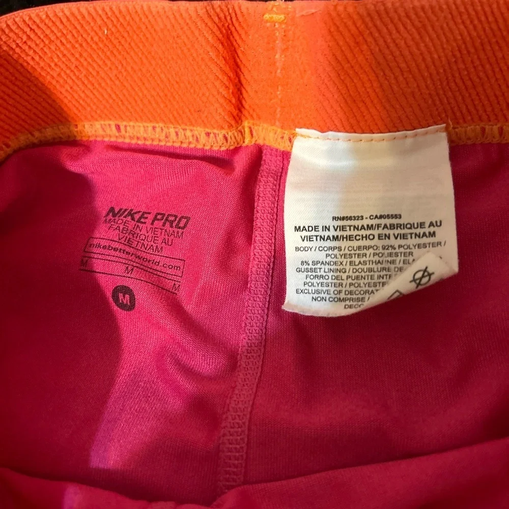 Nike Pro Size M Girls Pink and Orange Animal Print 3/4 Length Leggings A3